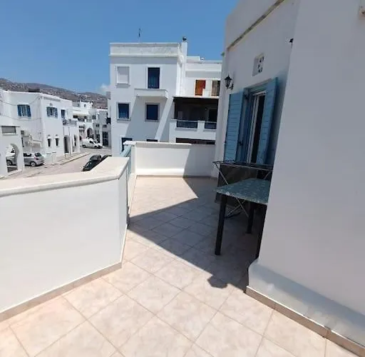 Margi's * Τήνος